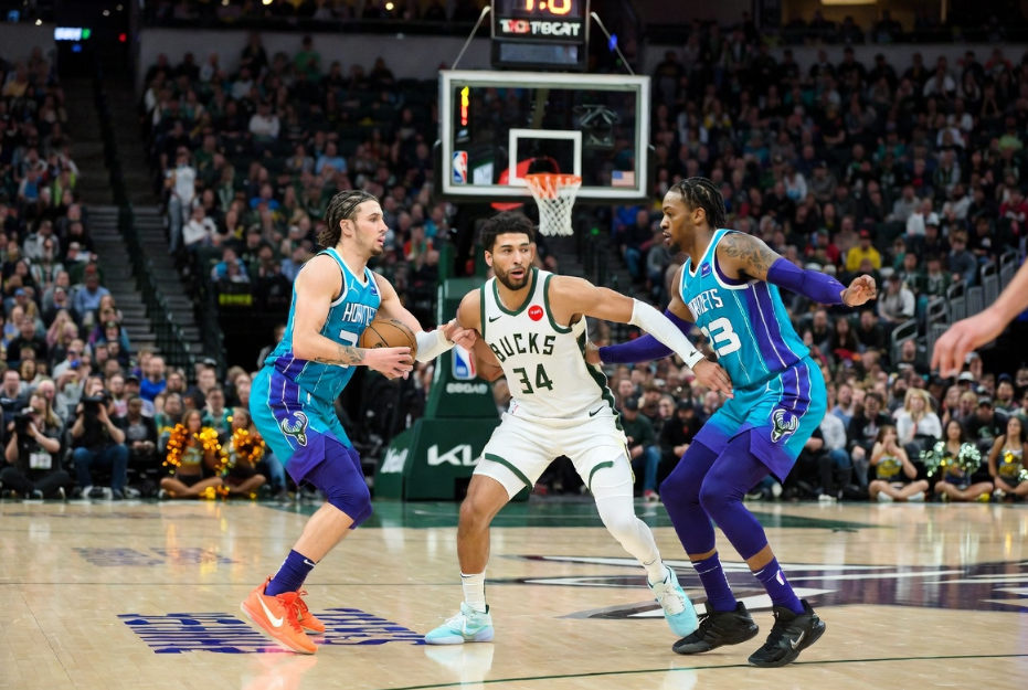 Bucks vs Hornets